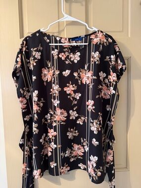 Apt. 9 Black Striped Floral Tie-Front Top